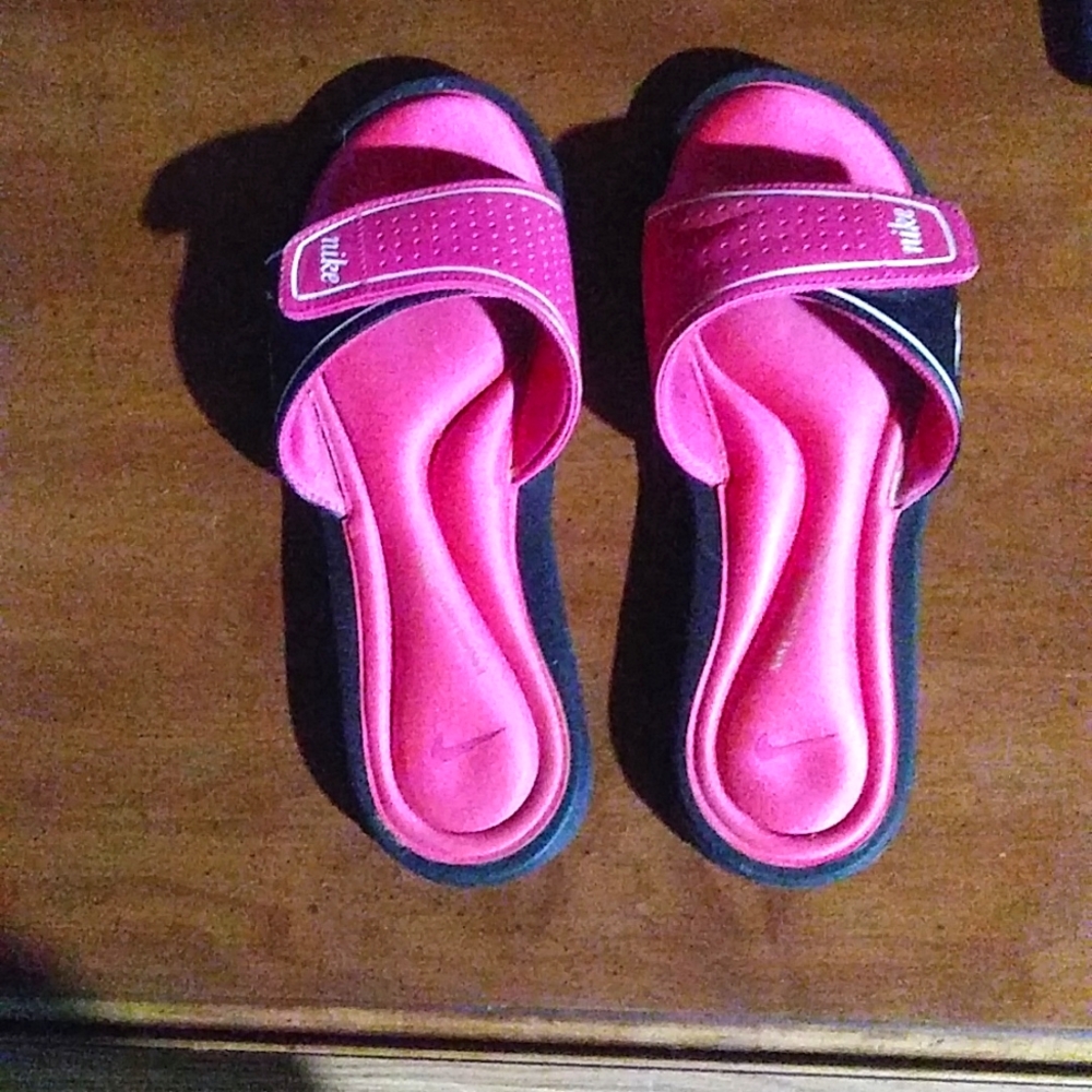 Nike sandals
